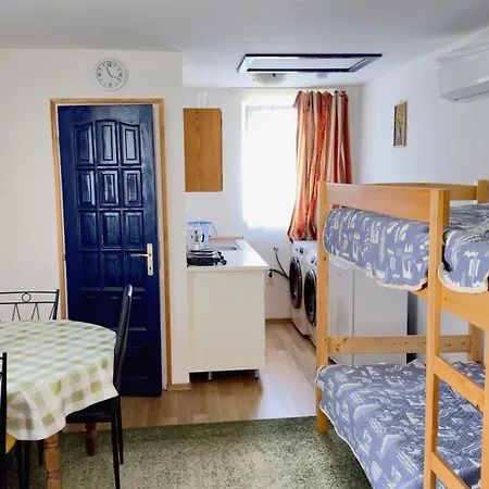 Eletviraga Vendeghaz Apartment